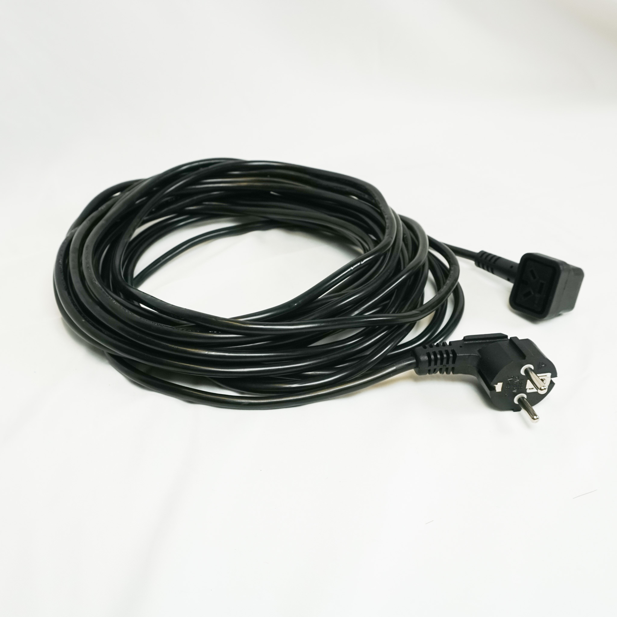 Câble d alimentation Nuplug compatible avec aspirateurs Numatic NVQ, NVP, DBQ, NQS... - Alternative pour référence d origine Numatic : 236123, 236014 - Longueur : 12m